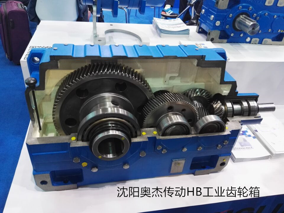 在使用减速机时怎么样有效的利用机油的作用？