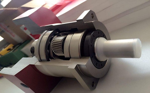 怎样安装轴装式减速电机